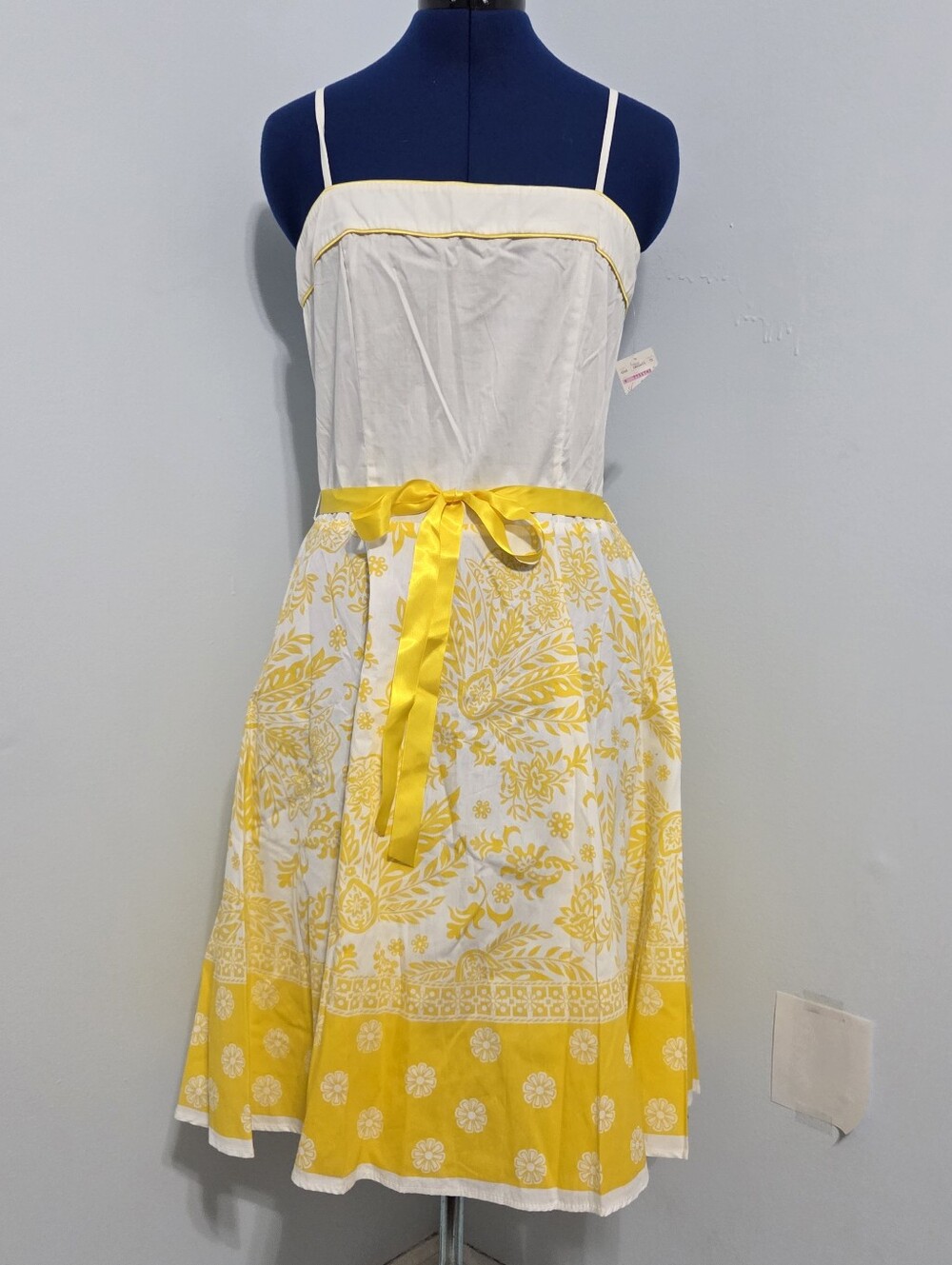 Vintage Deadstock Yellow Floral Cotton Dress Size L